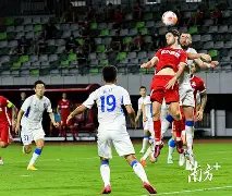 深圳街头足,球盛况,小小球盘旋,开云体育,开云体育app,开云体育官网,开云体育下载,开云体育入口